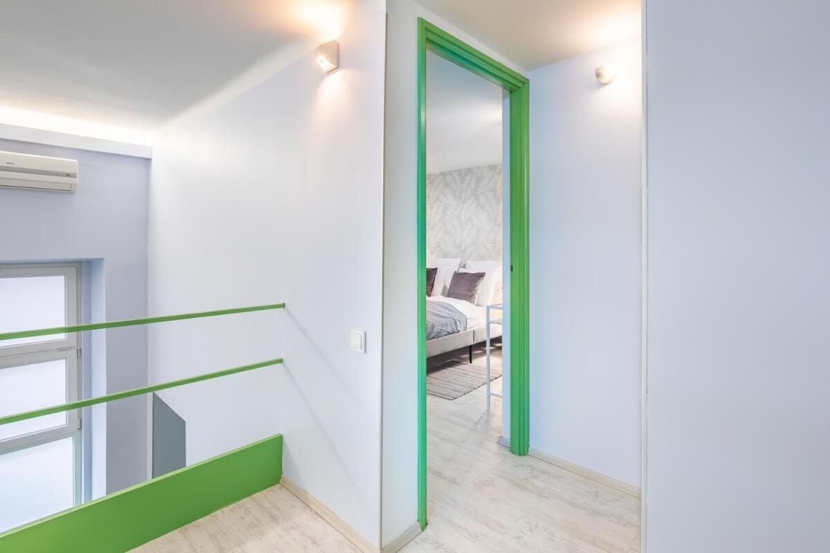 Very Central - Unique Design - New Studio Budapest Bagian luar foto