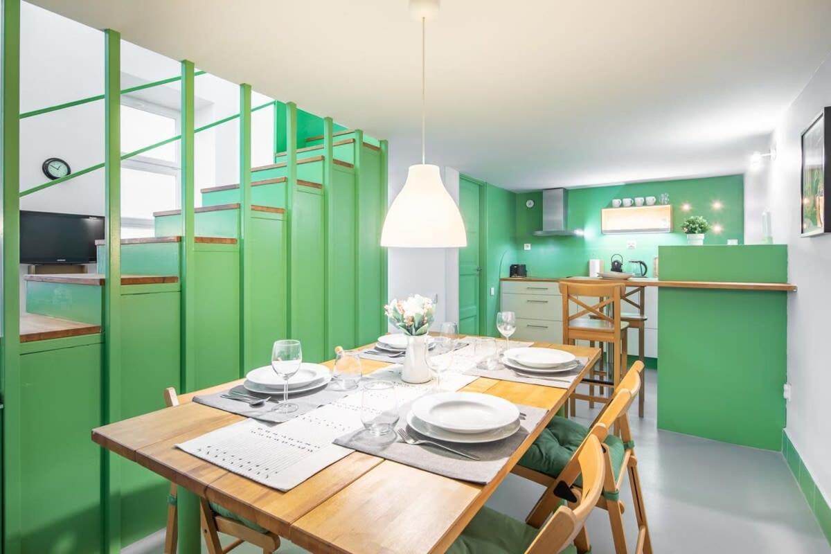 Very Central - Unique Design - New Studio Budapest Bagian luar foto