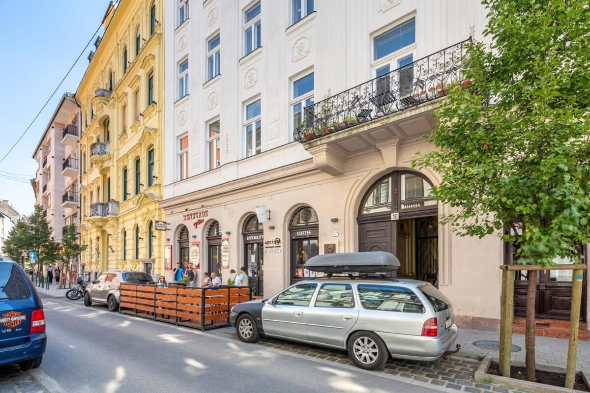 Very Central - Unique Design - New Studio Budapest Bagian luar foto