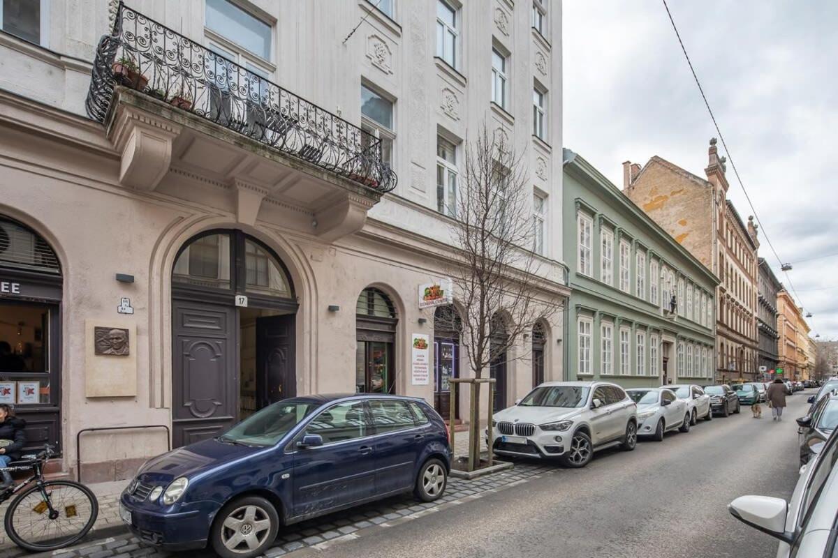 Very Central - Unique Design - New Studio Budapest Bagian luar foto