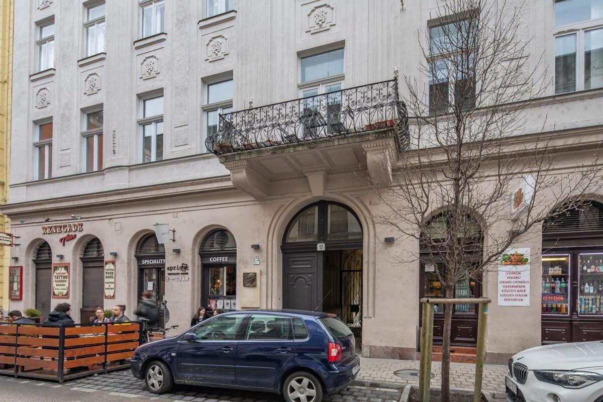 Very Central - Unique Design - New Studio Budapest Bagian luar foto